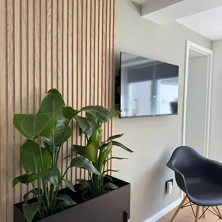 Appartement Mit Terrasse *